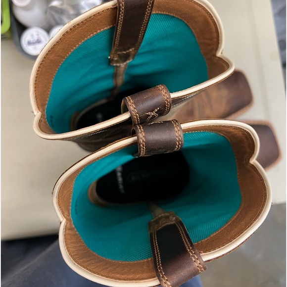 Ariat Womens Dark Brown square toed boots - Picture 7 of 7